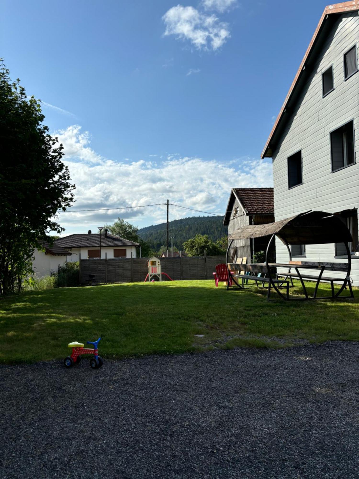 Appartement Cosy Avec Jardin Et Barbecue Жерарме Экстерьер фото